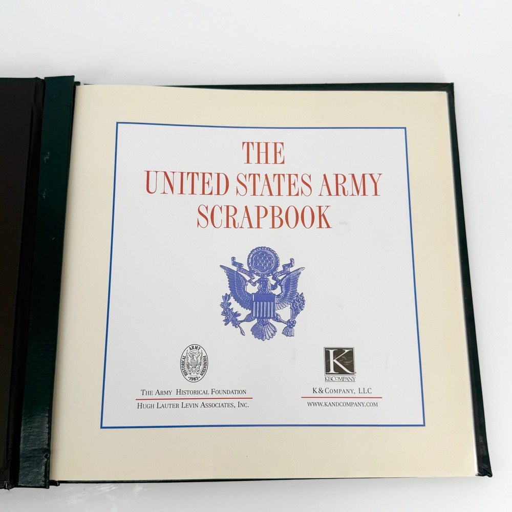 K&Company United States Army Scrapbook Green Padded Cover with Metal Seal Patch - Picture 2 of 7